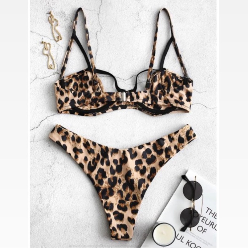Exotic leopard Cutout Underwire animal Bikini Set - Picture 3 of 4